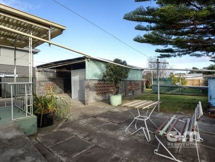 3 Lockley Street, Hadfield - Thumbnail 3