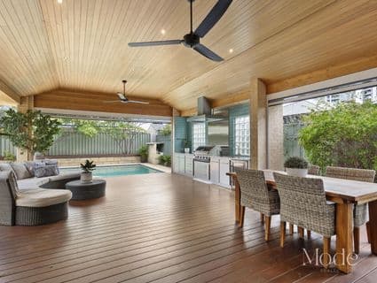 13 View Road, Mount Pleasant - Image 1