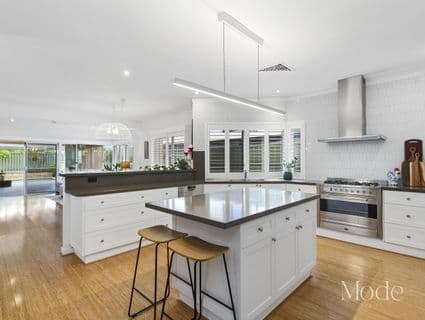 13 View Road, Mount Pleasant - Thumbnail 2