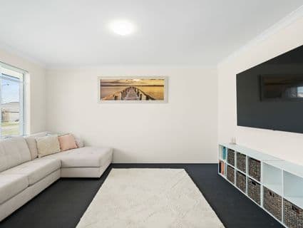 6 Broadhurst Avenue, Ravenswood - Thumbnail 6