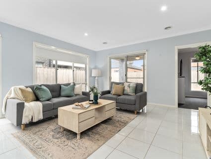 12 Bernardins Street, Clyde North - Thumbnail 3