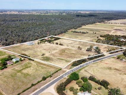 3026 Murray Valley Highway, Nyah - Thumbnail 2