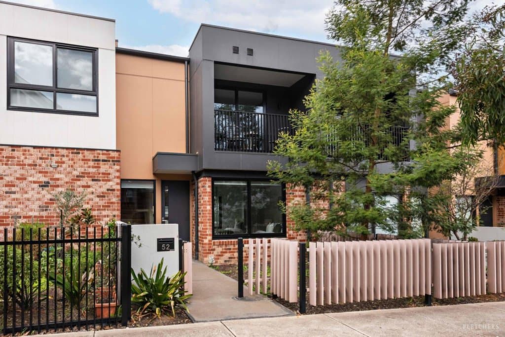 52 Nova Circuit, Bundoora - Image 1