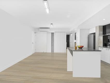 8/125 Melbourne Street, South Brisbane - Thumbnail 4