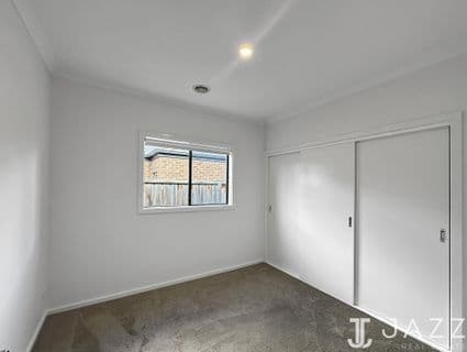6 McWilliams Crescent, Point Cook - Thumbnail 8