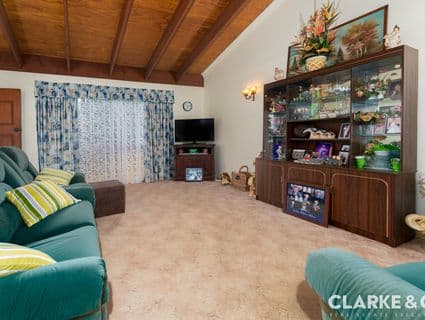 1 Littles Road, Glass House Mountains - Thumbnail 7