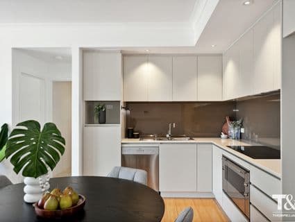 2/2 Dynevor Rise, Floreat - Image 1