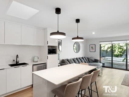 7/103 Grand Promenade, Doubleview - Image 1