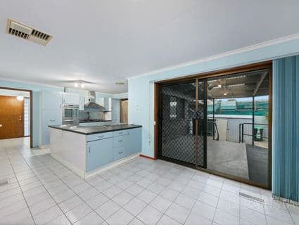 39 Hothlyn Drive, Craigieburn - Thumbnail 4