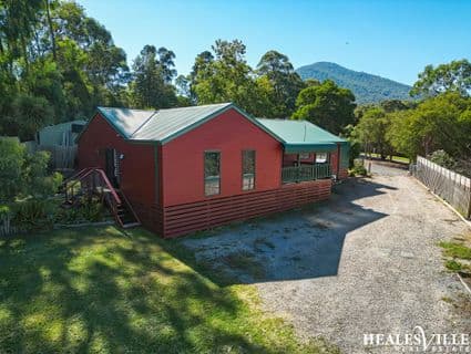 1 Rosanna Court, Badger Creek - Thumbnail 2