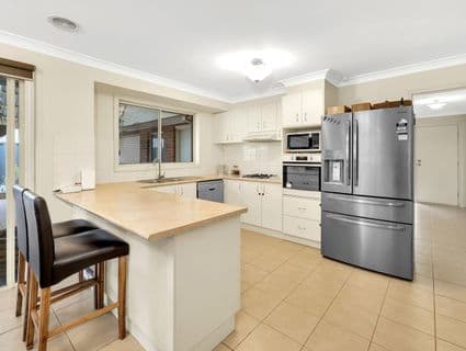1 Mackay Road, Manor Lakes - Thumbnail 5