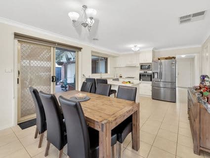 1 Mackay Road, Manor Lakes - Thumbnail 7