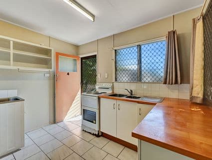 1-4/8 Price Street, Belgian Gardens - Thumbnail 2