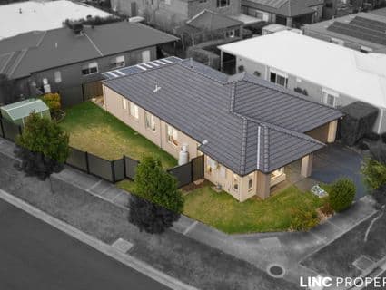 1 Tristram Rise, Clyde North - Thumbnail 2