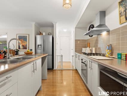 1 Tristram Rise, Clyde North - Thumbnail 5