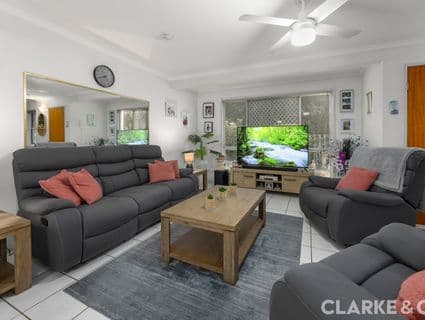 2/2A Kitchener Street, Golden Beach - Thumbnail 6