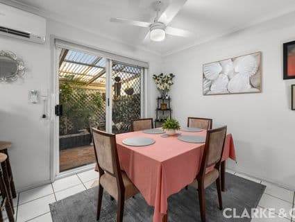 2/2A Kitchener Street, Golden Beach - Thumbnail 7