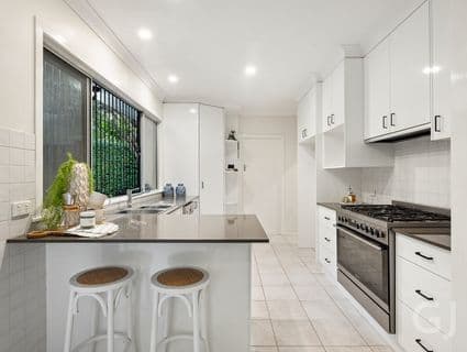 7 Hurst Street, Gordon Park - Thumbnail 2