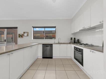 51 Mareeba Way, Craigieburn - Thumbnail 8