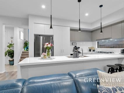 8 Houdan Way, Clyde North - Thumbnail 5