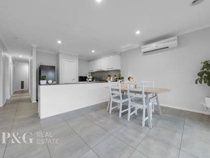 30 Aquatic Drive, Cranbourne West - Thumbnail 3