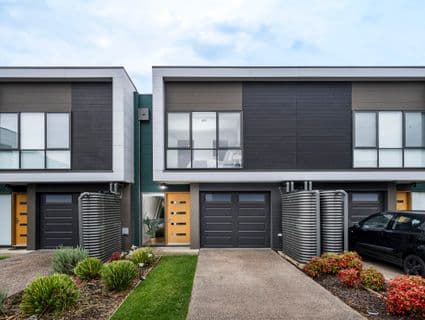 26 Stonewood Circuit, Hadfield - Image 1