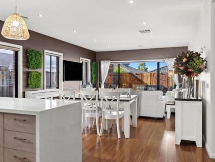 36 Cockatiel Circuit, Craigieburn - Thumbnail 2
