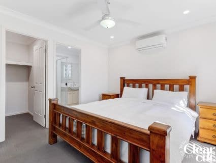 38 Somerwil Crescent, Bellbird Park - Thumbnail 6