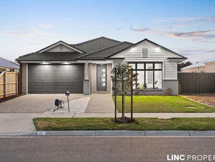 70 Langley Boulevard, Lang Lang - Thumbnail 2