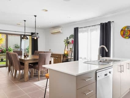 22 Hawksbury Green, Caroline Springs - Thumbnail 3