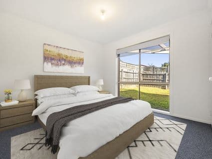8 Greenmantle Close, Cranbourne West - Thumbnail 6