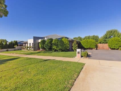 21 Boobialla Drive, Swan Hill - Image 1