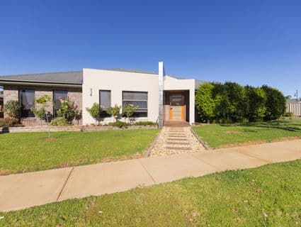 21 Boobialla Drive, Swan Hill - Thumbnail 2