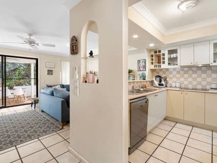 502/22-34 Glenside Drive, Robina - Thumbnail 4