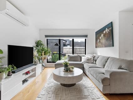 3/12 Curie Avenue, Oak Park - Thumbnail 3