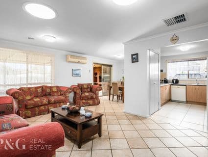 35 Elida Crescent, Narre Warren South - Thumbnail 3