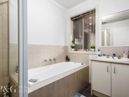 35 Elida Crescent, Narre Warren South - Thumbnail 6