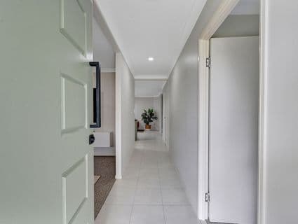 4 Glendower Street, Bushland Beach - Thumbnail 2