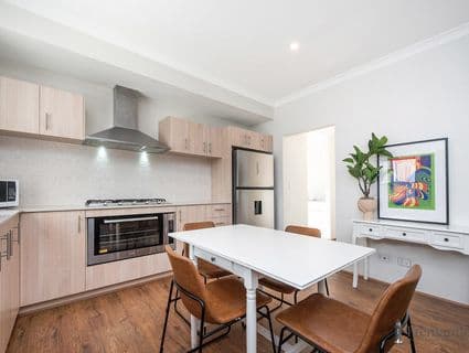 9B Paget Street, Hilton - Thumbnail 4