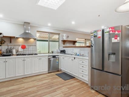 8 Meadow Place, Hocking - Thumbnail 8