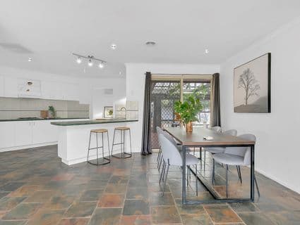 28 Mulberry Pass, Craigieburn - Thumbnail 6
