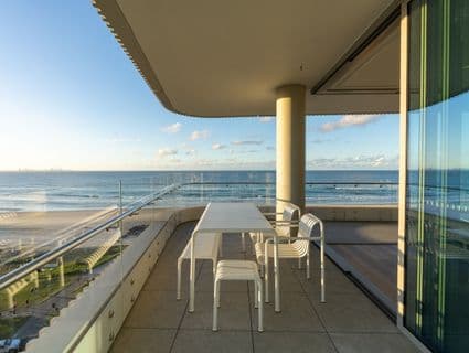 901/4 Marine Parade, Kirra - Thumbnail 3