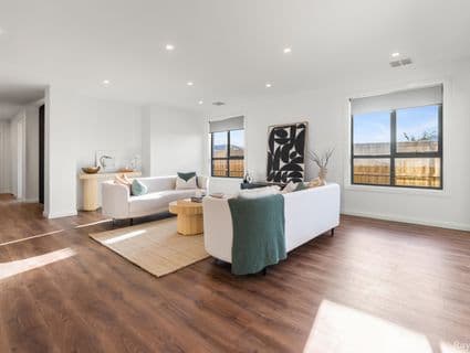 16 Lollipop Crescent, Sunbury - Thumbnail 7