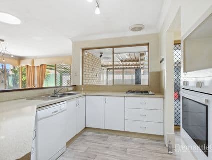 1 Bequia Place, Safety Bay - Thumbnail 2