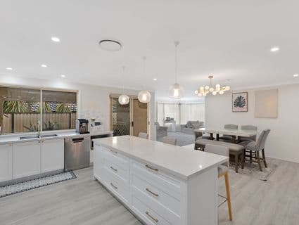 2 Crestleigh Close, Woongarrah - Thumbnail 3