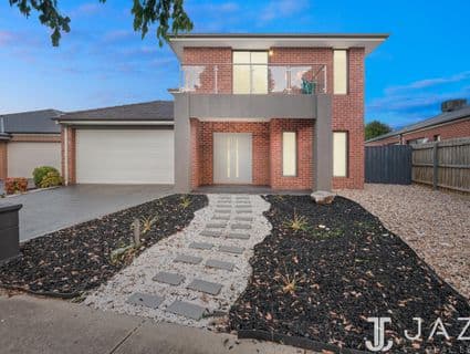 19 Runlet Drive, Point Cook - Thumbnail 2