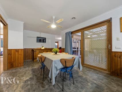 8 Dean Close, Narre Warren South - Thumbnail 4