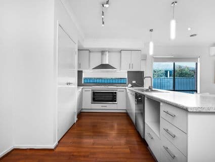 129 Kinglake Drive, Manor Lakes - Thumbnail 7