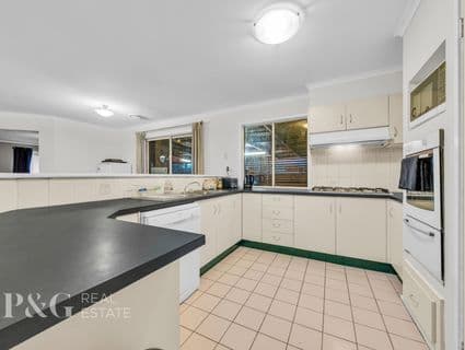 18 Ashton Rise, Narre Warren South - Thumbnail 2