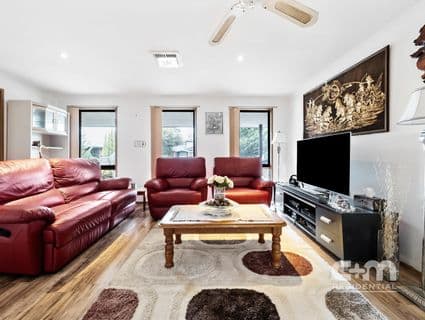9 Mitchell Crescent, Meadow Heights - Thumbnail 2